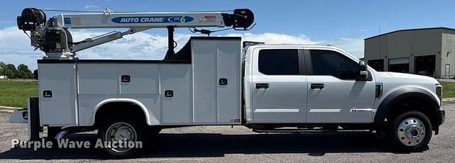 Image of Ford F-550 equipment image 3