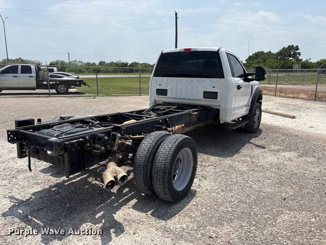 Image of Ford F-550 equipment image 4