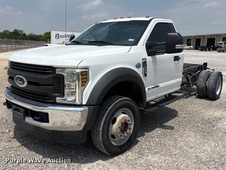 2019 Ford F-550 Equipment Image0