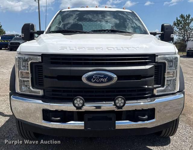 Image of Ford F-550 equipment image 1