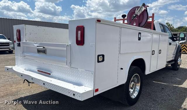 Image of Ford F-550 equipment image 4