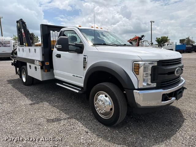 Image of Ford F-550 equipment image 2