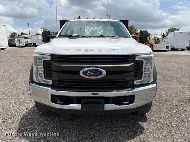 Image of Ford F-550 equipment image 1