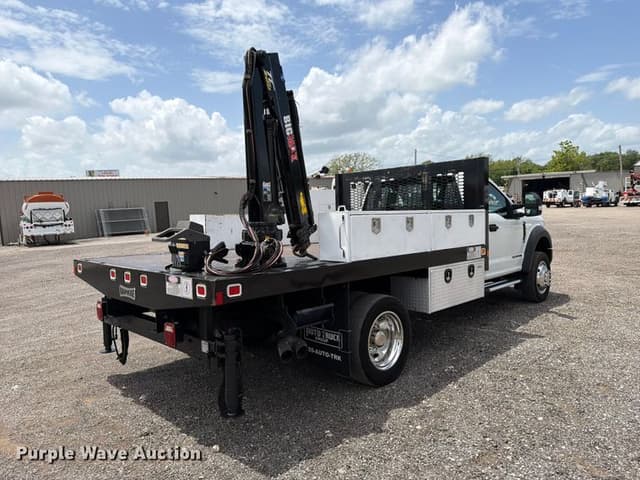Image of Ford F-550 equipment image 4
