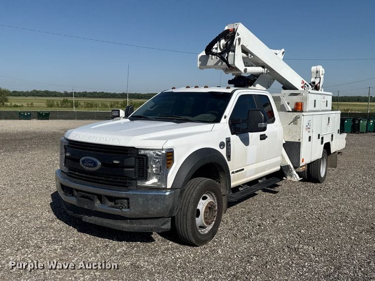2019 Ford F-550 Equipment Image0