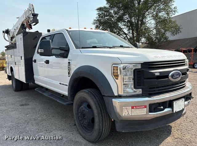 Image of Ford F-550 equipment image 2