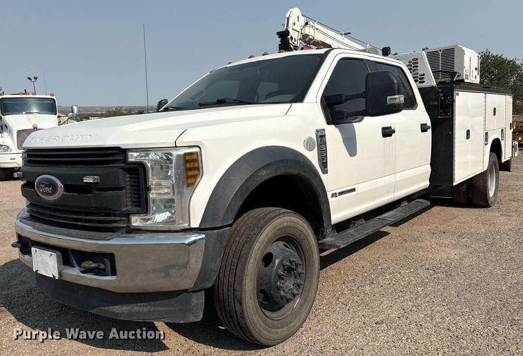 Image of Ford F-550 Primary image