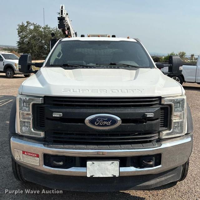 Image of Ford F-550 equipment image 1