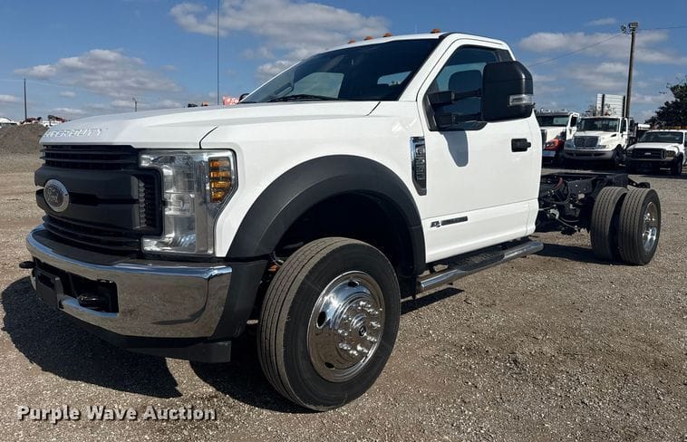 2019 Ford F-550 Equipment Image0