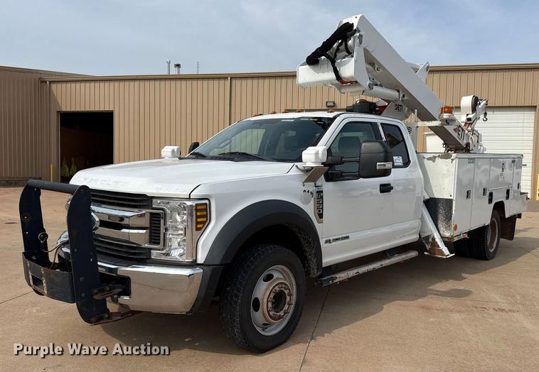 2019 Ford F-550 Equipment Image0