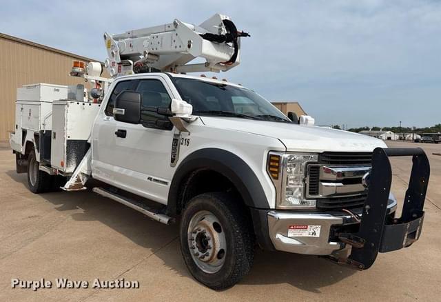 Image of Ford F-550 equipment image 2