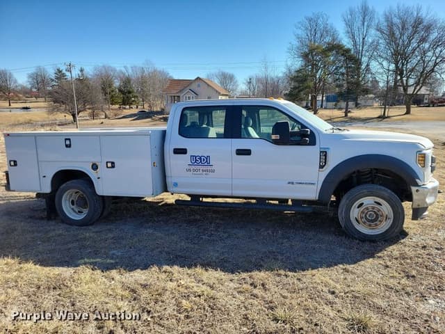 Image of Ford F-550 equipment image 3