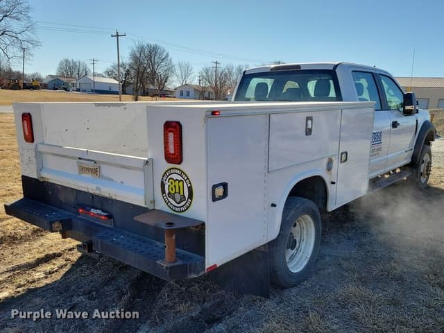 Image of Ford F-550 equipment image 4