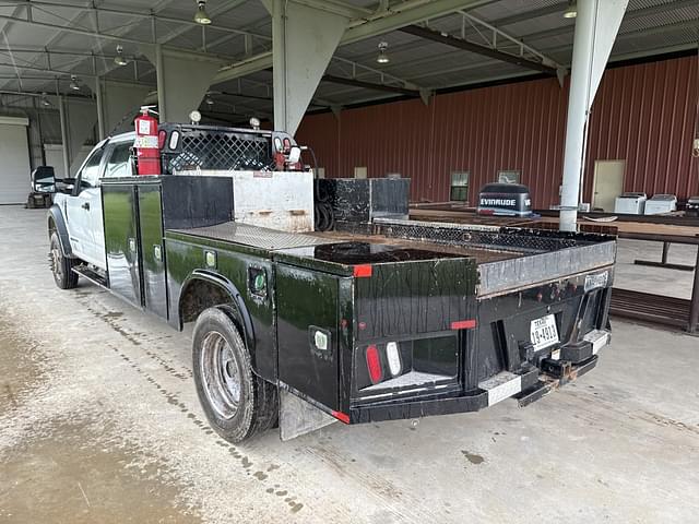 Image of Ford F-550 equipment image 2