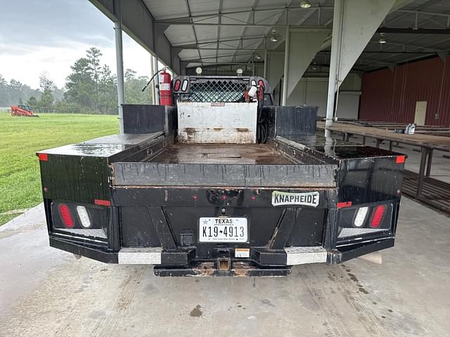 Image of Ford F-550 equipment image 3