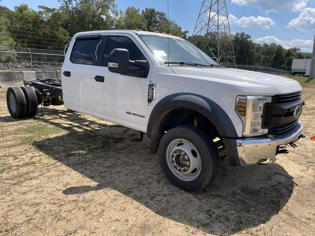 Image of Ford F-550 equipment image 3