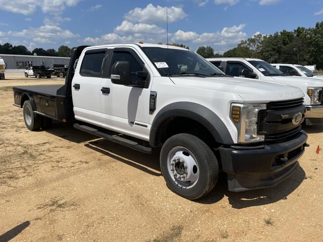 Image of Ford F-550 equipment image 3