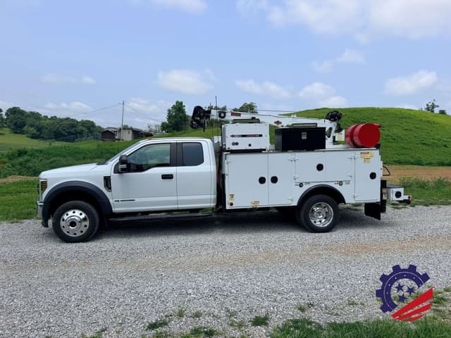 Image of Ford F-550 equipment image 1