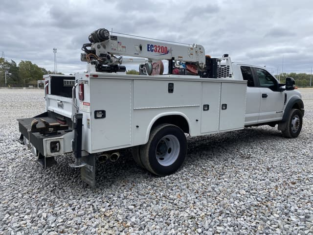 Image of Ford F-550 equipment image 2