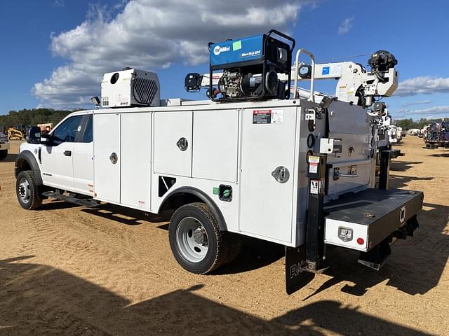 Image of Ford F-550 equipment image 1