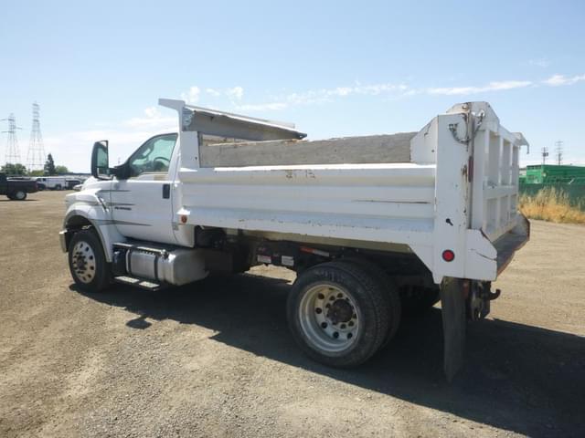 Image of Ford F-650 equipment image 3