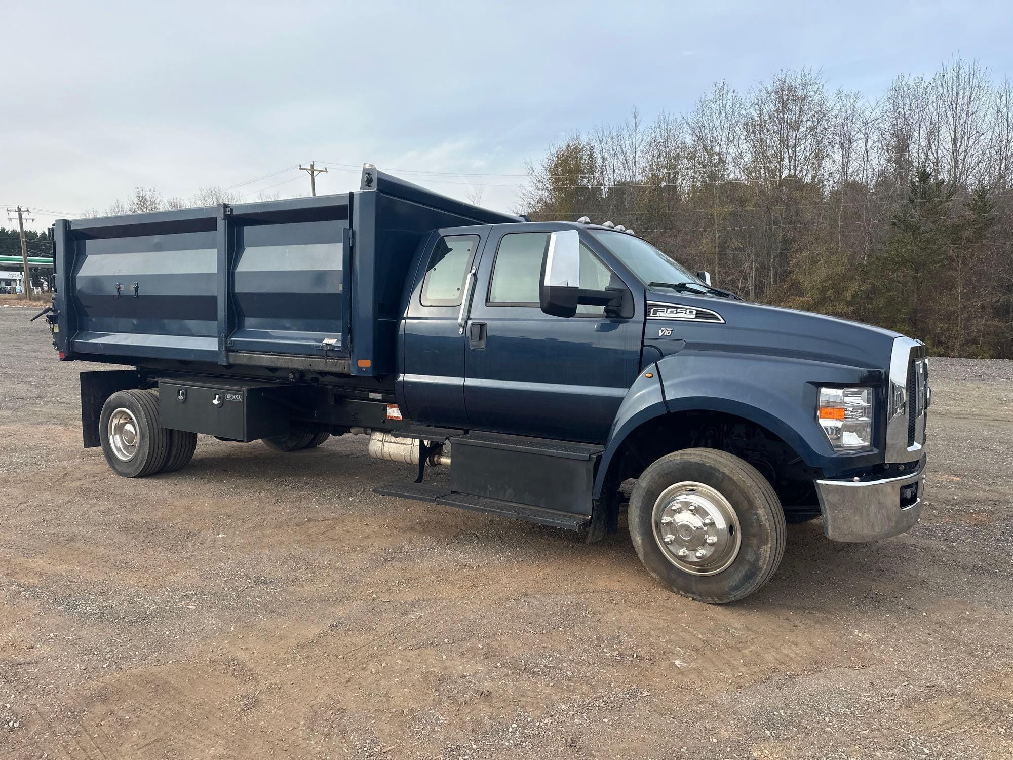 2019 Ford F-650 Equipment Image0