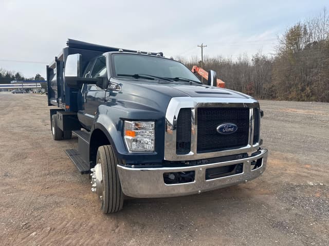 Image of Ford F-650 equipment image 1