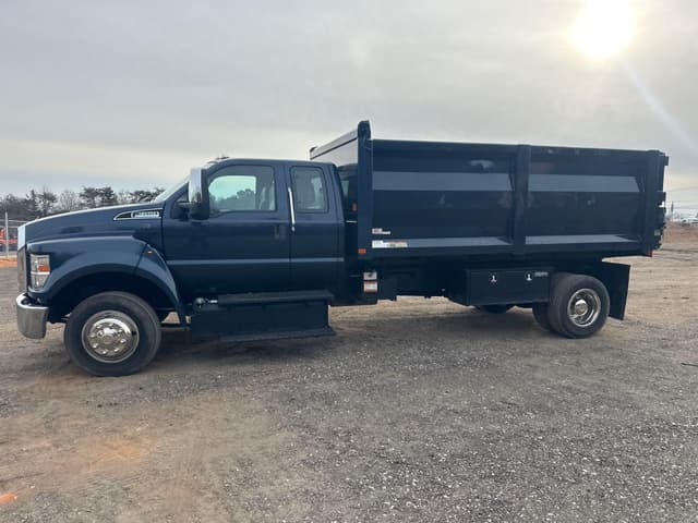 Image of Ford F-650 equipment image 4