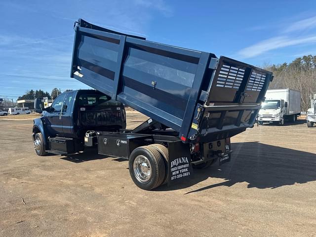 Image of Ford F-650 equipment image 3