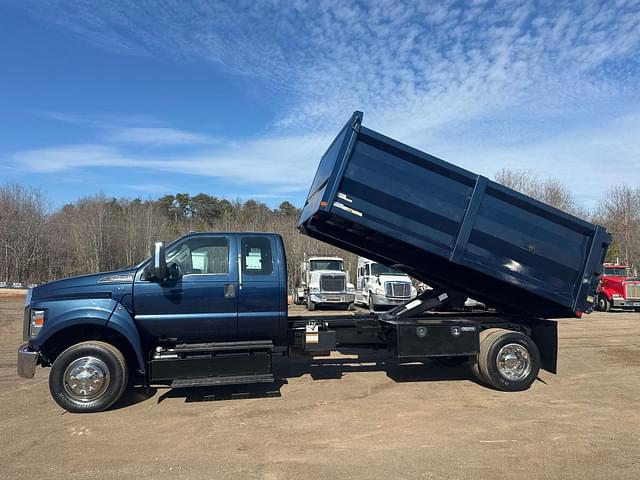 Image of Ford F-650 equipment image 1