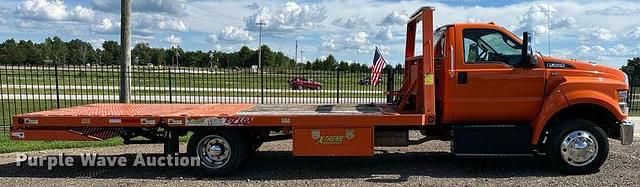 Image of Ford F-650 equipment image 3