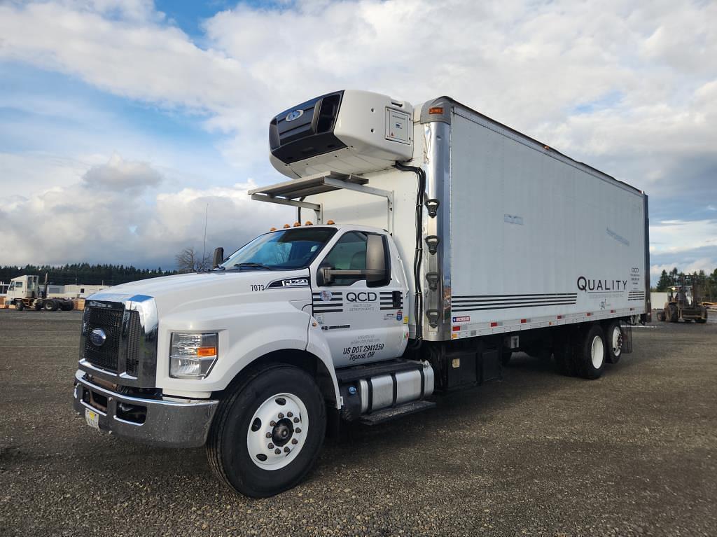 Image of Ford F-750 Primary image