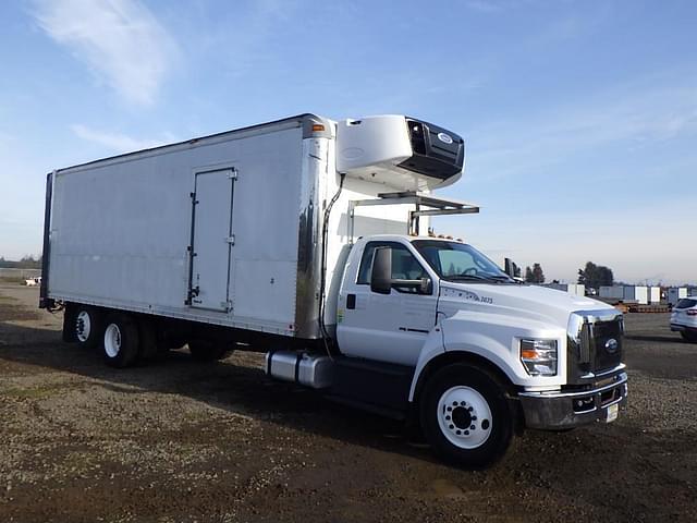 Image of Ford F-750 equipment image 1