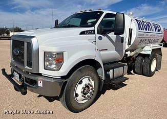 2019 Ford F-750 Equipment Image0