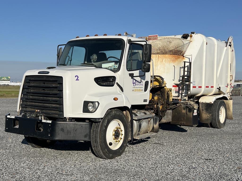 Image of Freightliner 108SD Primary image