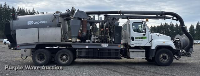 Image of Freightliner 114SD equipment image 3