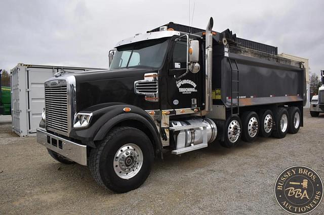 Image of Freightliner 122SD equipment image 1