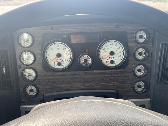 Thumbnail image Freightliner 122SD 28