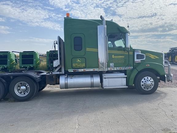 Thumbnail image Freightliner 122SD 8