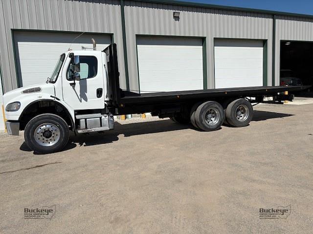 Image of Freightliner Business Class M2 100 equipment image 2