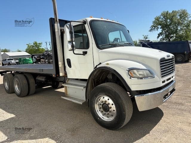 Image of Freightliner Business Class M2 100 equipment image 1