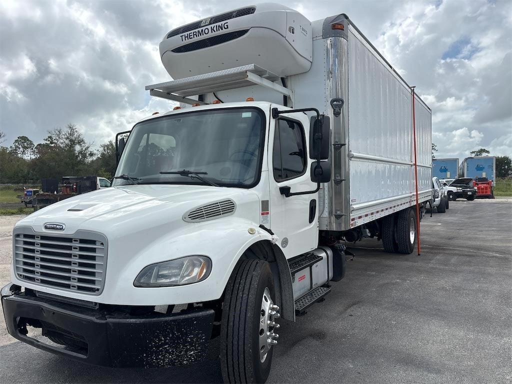 Image of Freightliner Business Class M2 106 Primary image