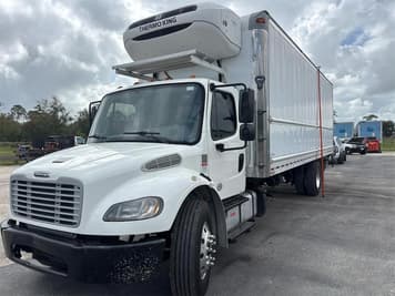 Main image Freightliner Business Class M2 106