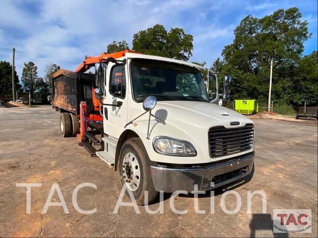 Image of Freightliner Business Class M2 106 equipment image 4