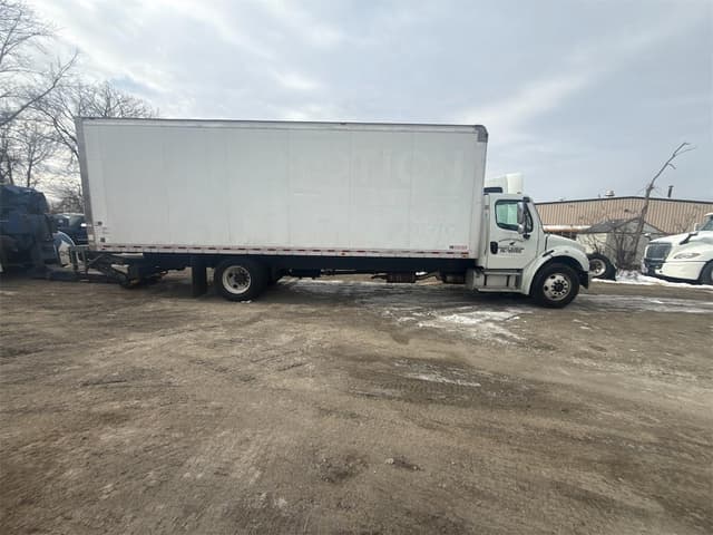 Image of Freightliner Business Class M2 106 equipment image 3