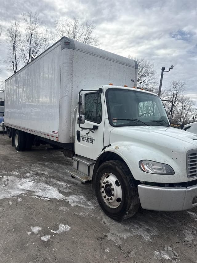 Image of Freightliner Business Class M2 106 equipment image 2