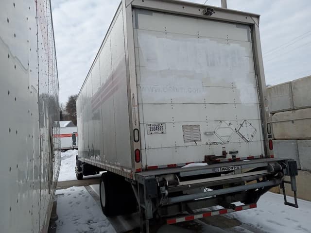 Image of Freightliner Business Class M2 106 equipment image 3