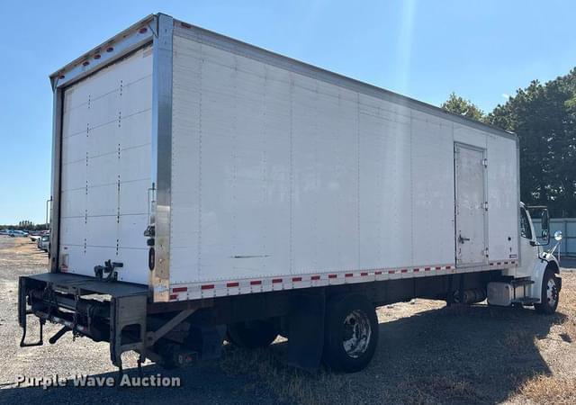 Image of Freightliner Business Class M2 equipment image 4