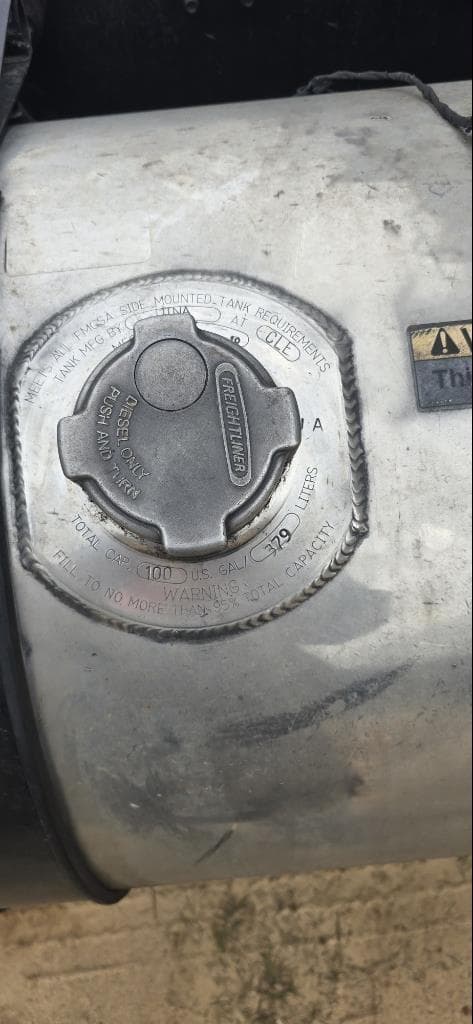 Image of Freightliner Cascadia 125 equipment image 4