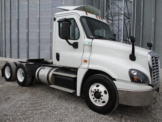 Image of Freightliner Cascadia 125 equipment image 1